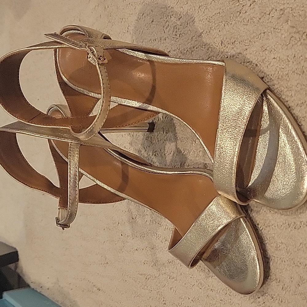 H by Halston Metallic Brushed Gold> Strappy Heels